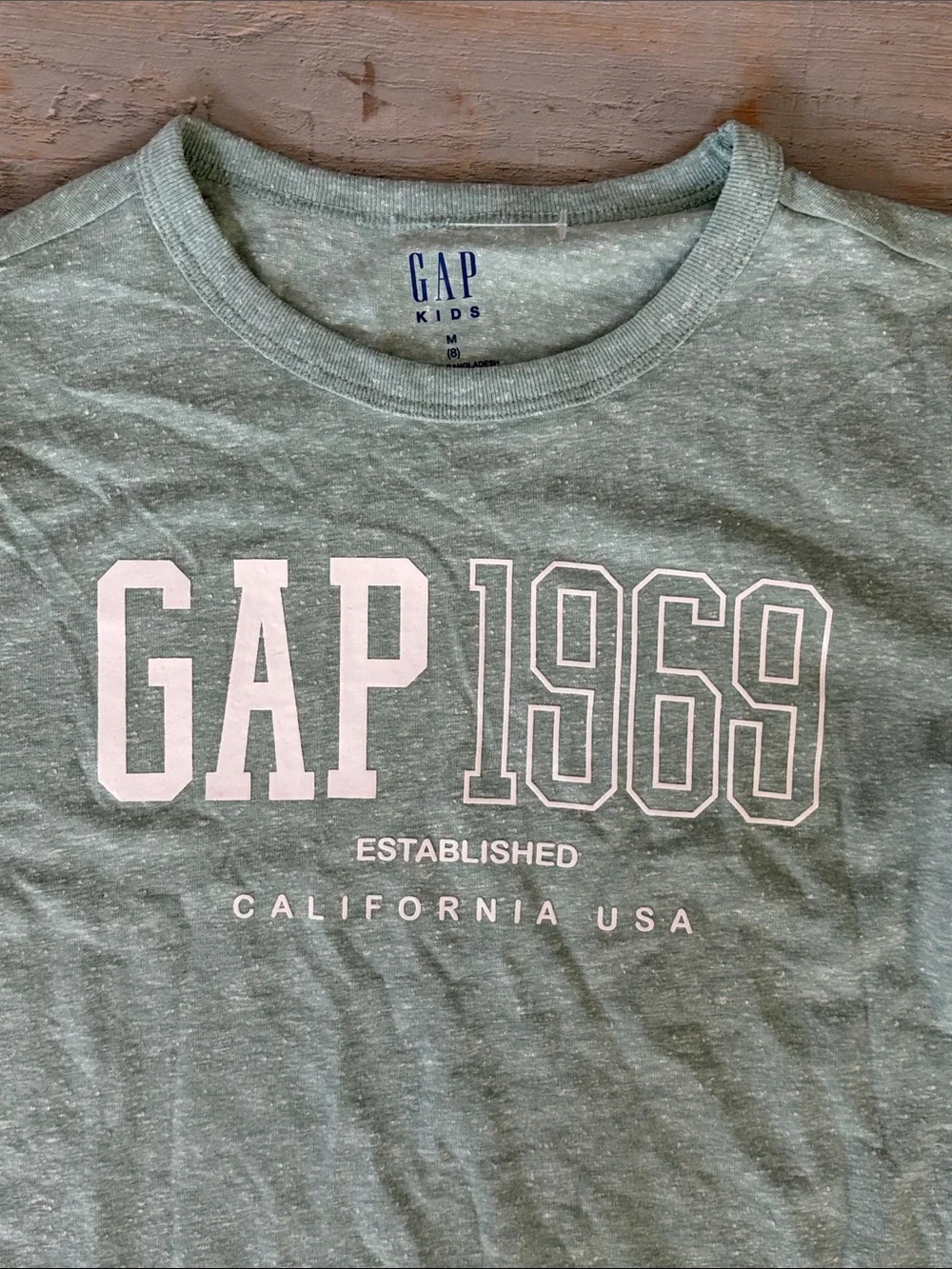 Gap kids sage green shirt M